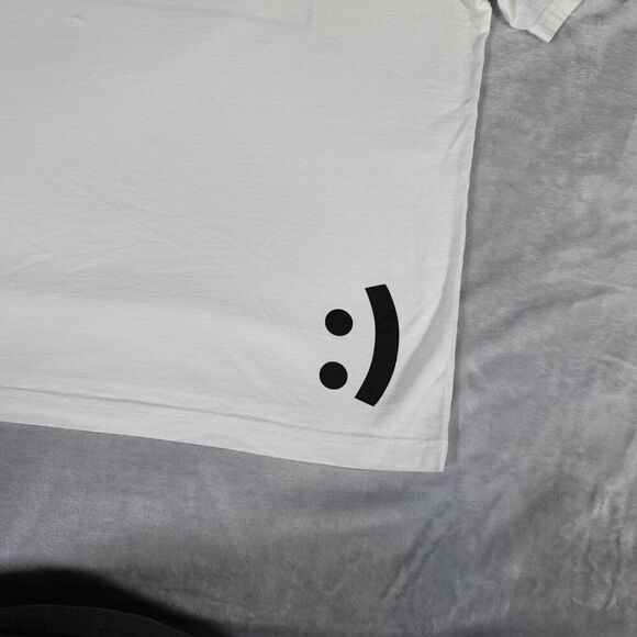 AYR All Year Round Anniversary Crewneck T Shirt Mens Medium Smiley Face White - Picture 2 of 8
